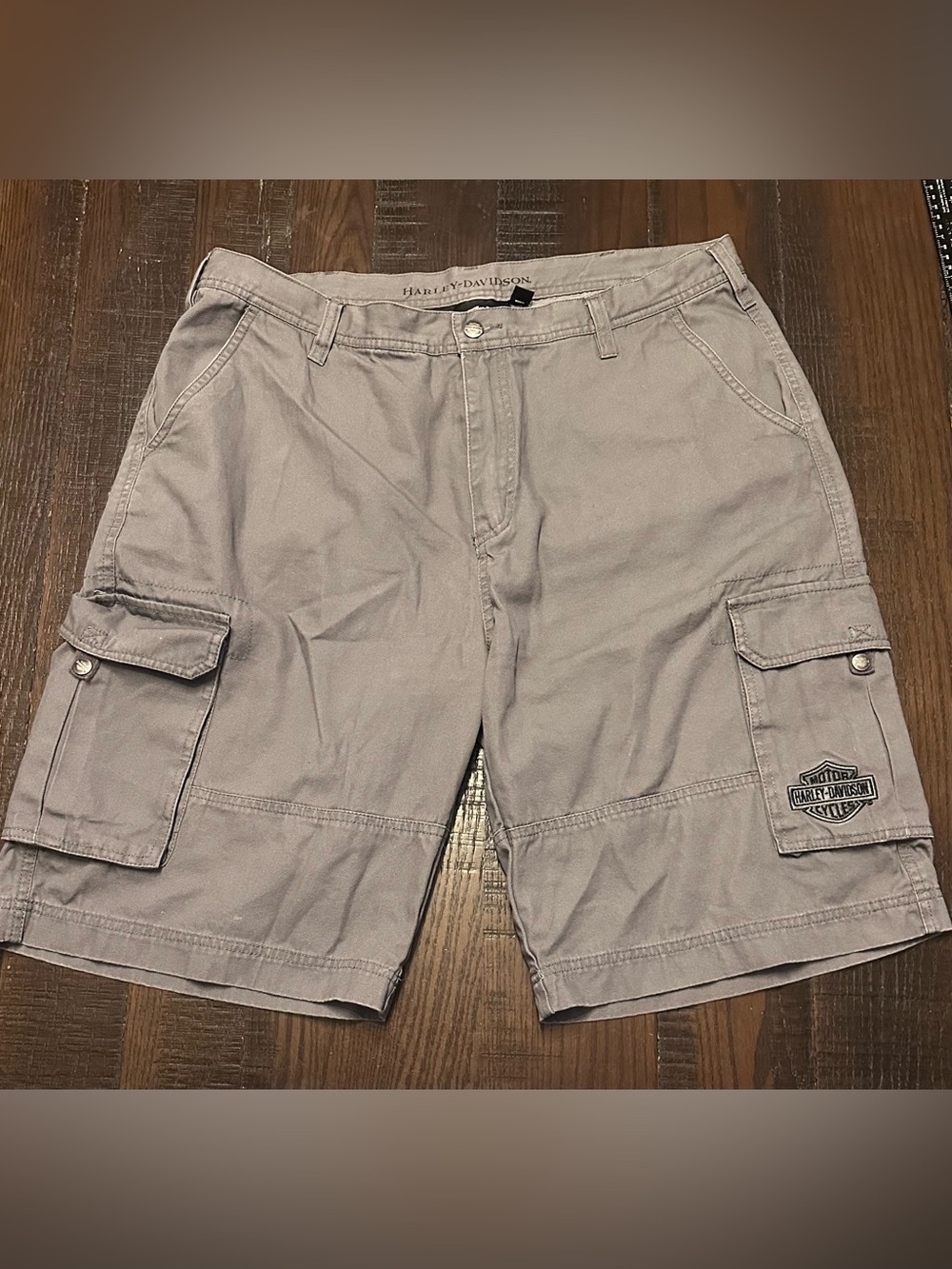 Harley-Davidson Men’s Grey Cargo Shorts Size 38 Long Y2K